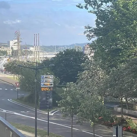 Bienvenue Au P'tit Lou *